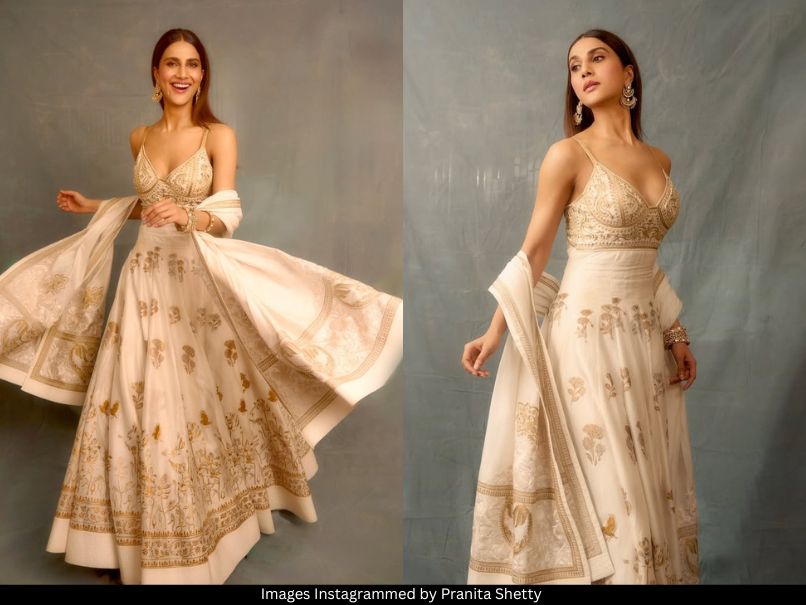 THEOFFICIALB4U's tweet card. Vaani Kapoor made a stunning ethnic fashion statement in an ivory Chanderi anarkali with a corset-style bodice and resham embroidery.