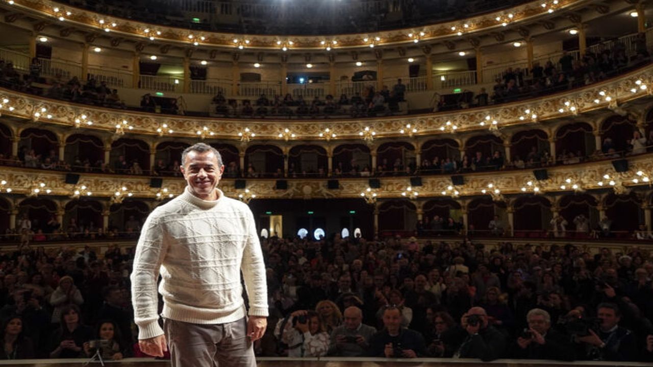 ScreenWorld_it's tweet card. Matteo Garrone, al Bif&st di Bari, torna a parlare di Io Capitano e spiega le motivazioni dietro la sconfitta agli Oscar.