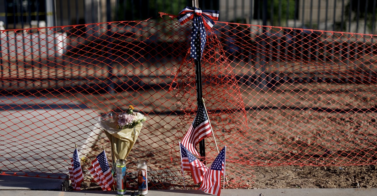 jonathanchait's tweet card. Why is the online right having such a hard time recognizing that?