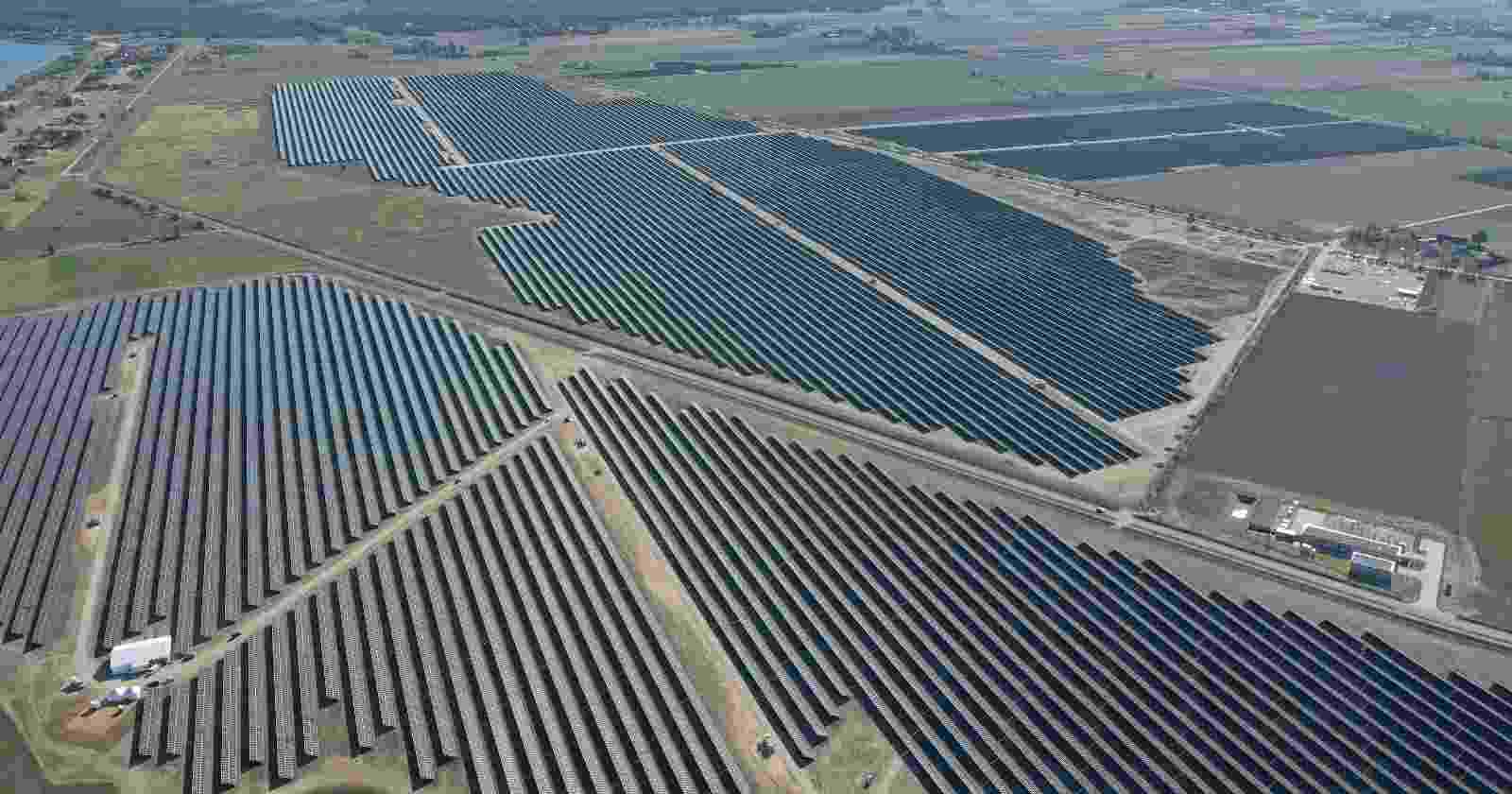 EnergiaItNews's tweet card. Quello di Ceprano sarà il primo parco solare condiviso d'Italia. L'iniziativa della startup Gridshare consente l'acquisto di porzioni di Parco