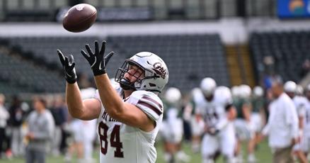 FrankGogola's tweet card. The second-ranked Grizzlies are in Portland for their final regular season road game to face the Vikings.