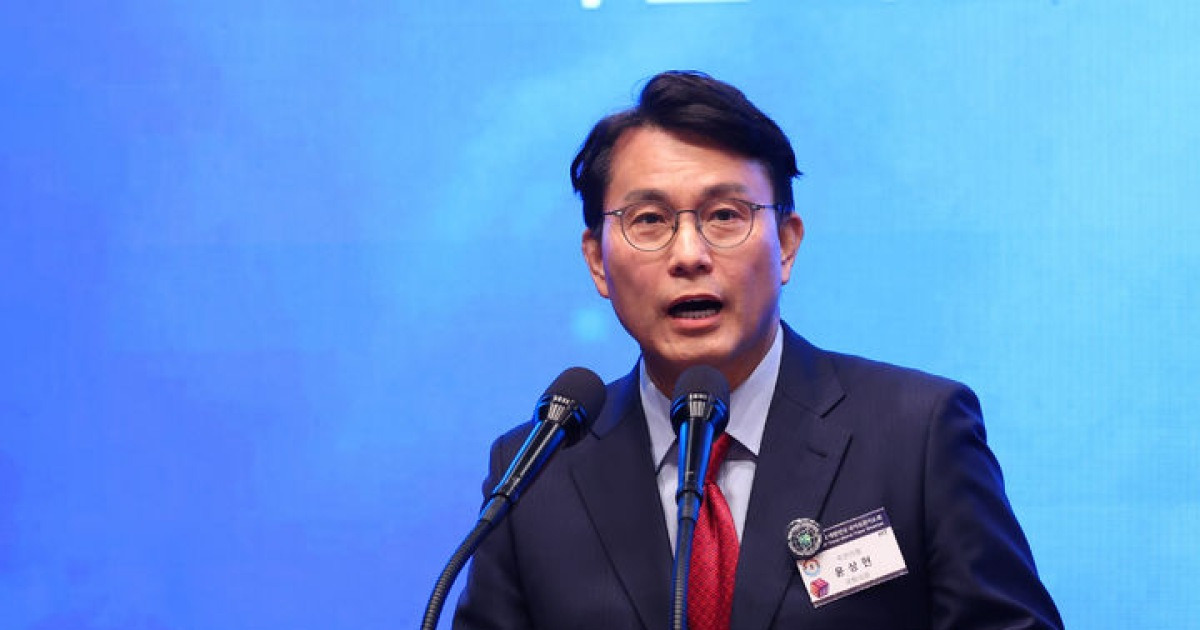 Wandava's tweet card. [서울=뉴시스] 이재우 기자 = 윤상현 국민의힘 의원은 6일 야당이 추진하는 윤석열 대통령 탄핵과 관련해 "윤 대통령을 지키기 위해서가 아니라 대한민국 체제와 우리 후손과 미래를 지키기 위해 대통령 탄핵에 동참할 수 없다"고 밝혔다. 윤 의원은 이날 오전 자신의 사회관계망서비스(SNS) 페이스북에 "이대로 무기력하게 이재명 대표의 민주당에게 정권을 헌