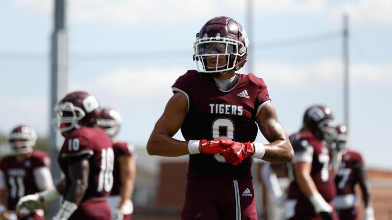CvilleTigersFB's tweet card. CAMPBELLSVILLE, Ky. – The #11 Campbellsville University Fighting Tigers honored their seniors on Saturday with an explosive 38-9 victory over (RV) Bethel University. Campbellsville came out in...