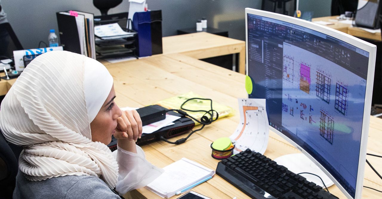 GirlsWhoCode's tweet card. In a survey conducted by Girls Who Code, teen female engineers report that even their very first encounters with tech companies raised red flags.