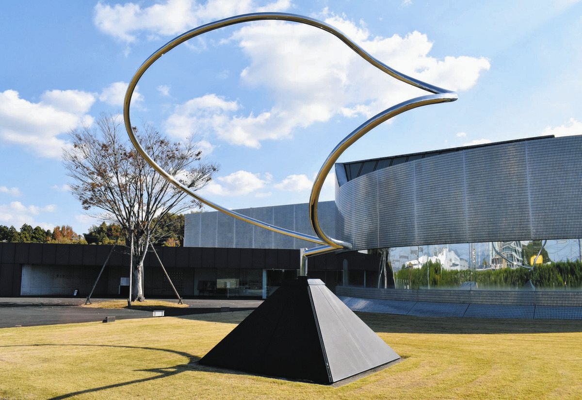 chunichi_tokai's tweet card. 資生堂が、掛川市の「資生堂企業資料館」を今月29日で閉館することが分かった。隣接する美術館「資生堂アートハウス」も、来年6月に閉館する...