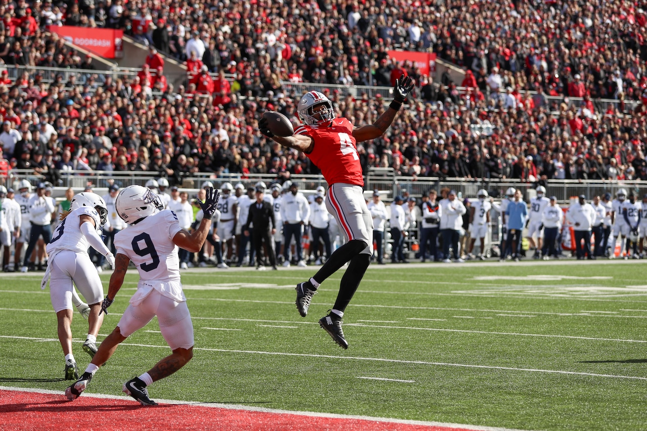 skrajisnik3's tweet card. Ohio State football's Jeremiah Smith made a ridiculous catch against Penn State, and LeBron James took notice.