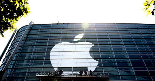 GirlsThatCode's tweet card. Over the last few years, iPhone and iPad users have been quick to adopt the latest version of Apple's mobile OS. But iOS 8 seems to be playing out differently. A lot differently.