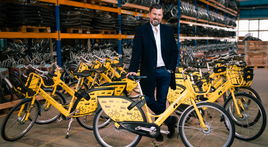 PSamorzadowy's tweet card. - Ewolucja w stronę zrównoważonych miast nie może polegać na dyktacie - wszyscy na rowery lub do tramwajów. Zmian można dokonać polityką małych kroków. Nie potrzeba rewolucji, a dalszej stopniowej...