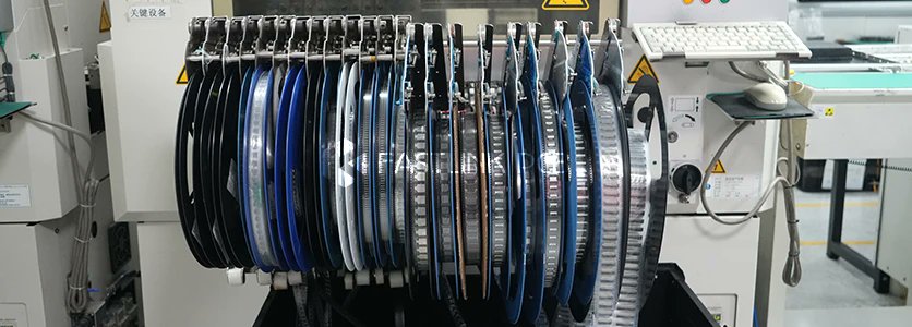 Jack_FastLink's tweet card. Since the 1960s, Surface Mount Technology (SMT) has slowly become the go-to for putting together electronic parts. It's brought a lot of changes to how we