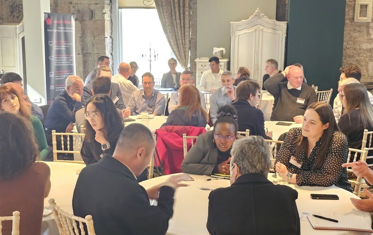 SmartClassesUK's tweet card. Smart Classes are collaborative, half day, knowledge exchange and lead generation events, showing key buyer side stakeholders how to deploy the latest digital innovations to overcome the challenges...