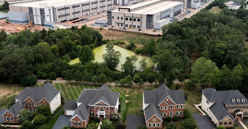 CrowdWeek's tweet card. Data centers want to connect to the grid faster. Voltus says virtual power plants can help them do so — and cut costs for everyday utility customers.