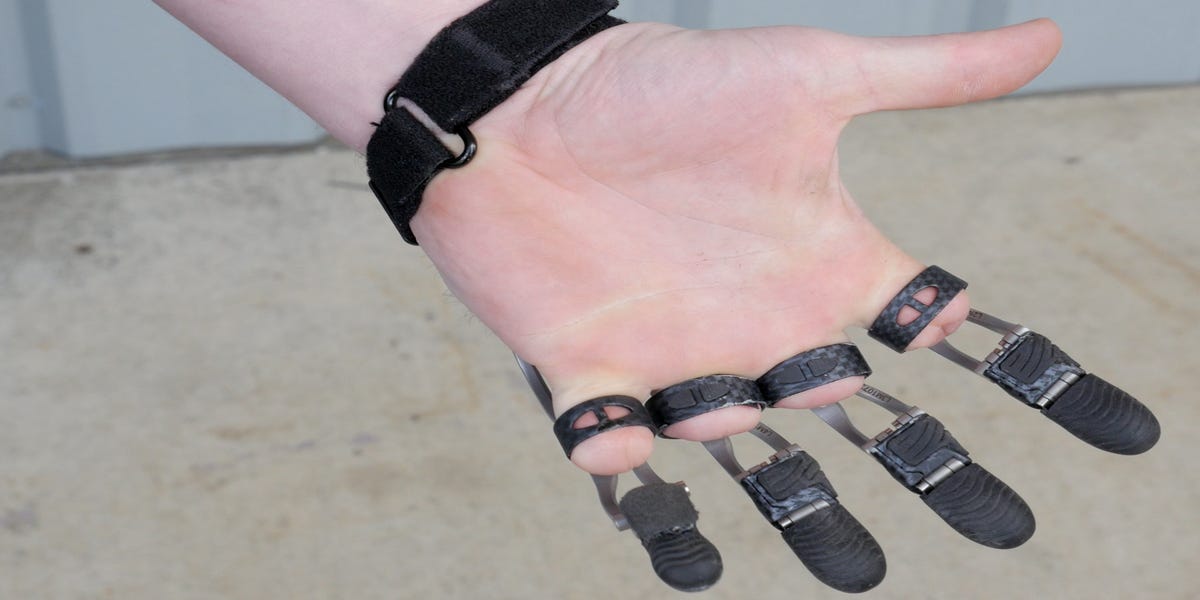 ModMedNow's tweet card. Everything from naked prosthetics to robotic pills, these are 13 innovative medical procedures and products that are changing the medical community and how we view treatment.