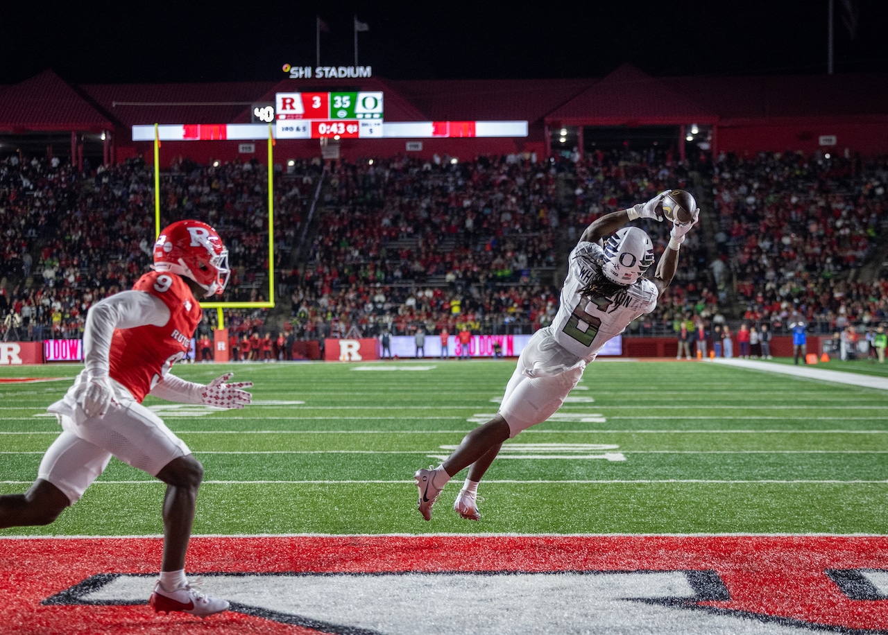 StevePoliti's tweet card. Rutgers (3-3, 0-3) hosted No. 8 Oregon (5-1, 2-1) on Saturday night.