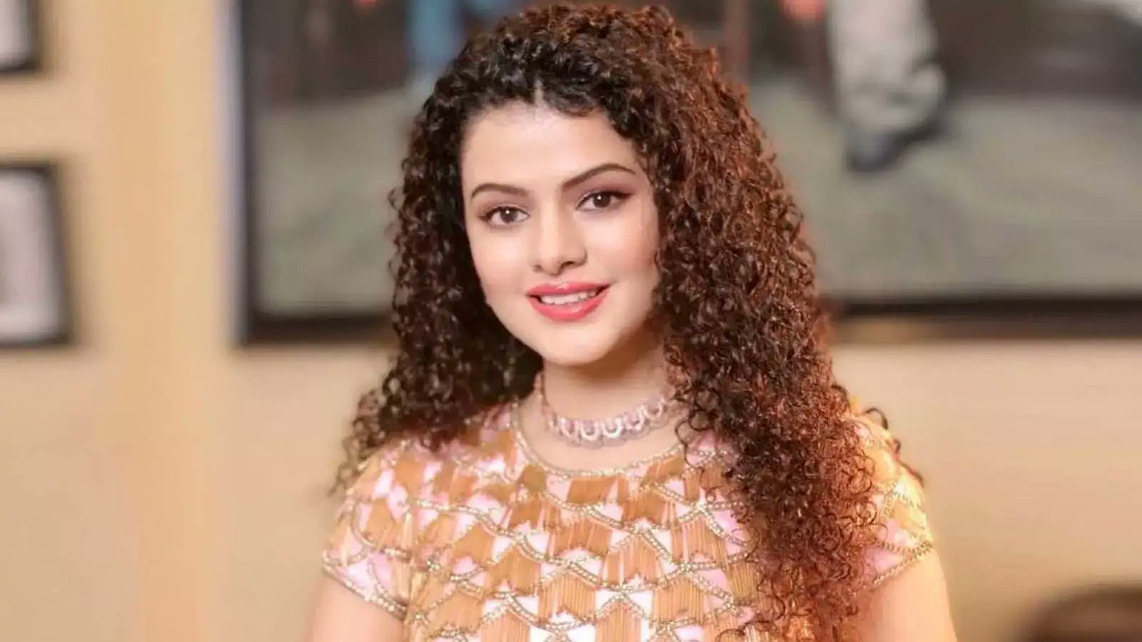 prasun2prasun's tweet card. सिंगर पलक मुच्छल का हाल ही 3947 बच्चों की हार्ट सर्जरी के लिए गिनीज बुक ऑफ वर्ल्ड में नाम दर्ज किया गया। पलक ने इसे ग्लोबल अचीवमेंट बताया और साथ ही कहा कि जब भी किसी बच्चे की सर्जरी होती है, तो वह...