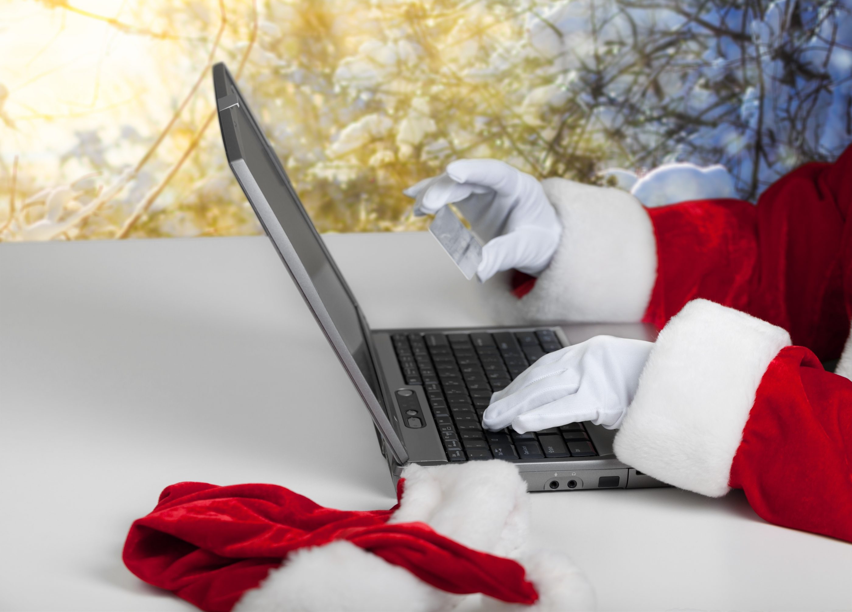 WebMonkeyTweets's tweet card. Santa may only have to work one day a year, but that doesn’t mean you can too. You’ve got to put in the effort if you want to receive the same level of success for your e-commerce site come Christmas...