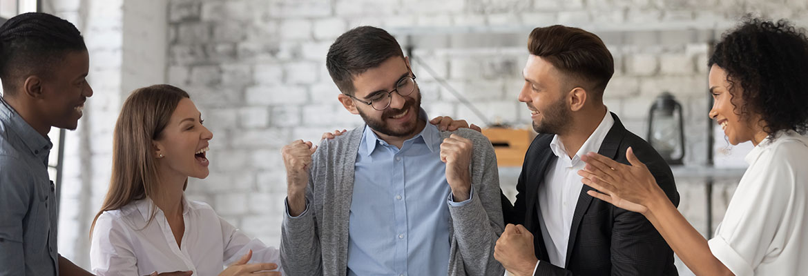 ProfessionalAdv's tweet card. Stop wasting your time and start acing your User Acceptance Test by following proven strategies and best practices.