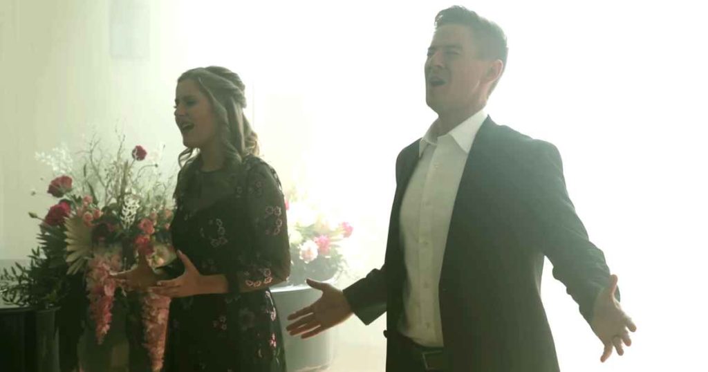 CancerSupportCF's tweet card. Mat and Savanna Shaw are joined by Stephen Nelson as they sing a beautiful cover of 'Hallelujah' by Leonard Cohen. It's such a special song and immediately calms people during chaotic moments. It...