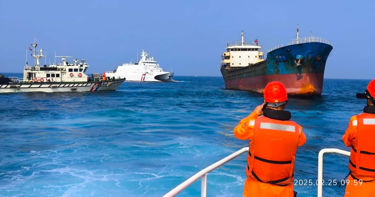 JGscPSLX6t16750's tweet card. 【台北＝西見由章】台湾周辺では近年、海底通信ケーブルの損傷事件が相次ぎ、台湾への統一圧力を強める中国のグレーゾーン作戦とみられている。ただ事件に関与した船の多…