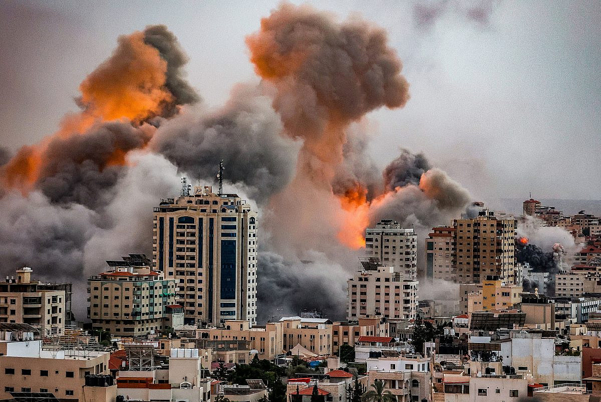 972mag's tweet card. The Israeli army decimated entire residential blocks with bunker-buster bombs to crush the passages below and flood them with lethal fumes.