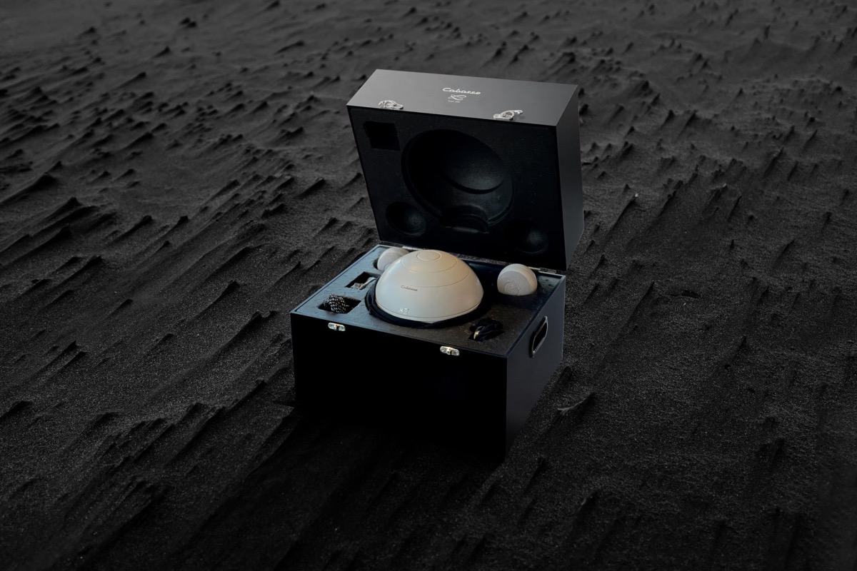 w3sh's tweet card. Juste après avoir dévoilé The PEARL PELEGRINA, Cabasse a révélé une exquise surprise : THE PEARL KESHI, un système 2.1 ultra-miniature connecté haute résolution, tout à fait remarquable. Appelé THE...