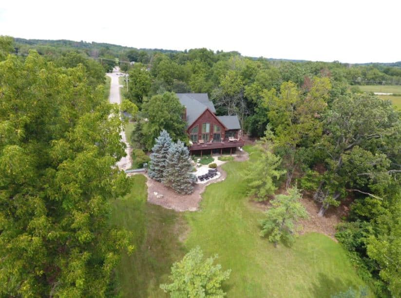 paulinaroad's tweet card. Looking for the perfect getaway to Lake Geneva? Check out our list of the best Airbnbs in Lake Geneva, Wisconsin and find your ideal destination!