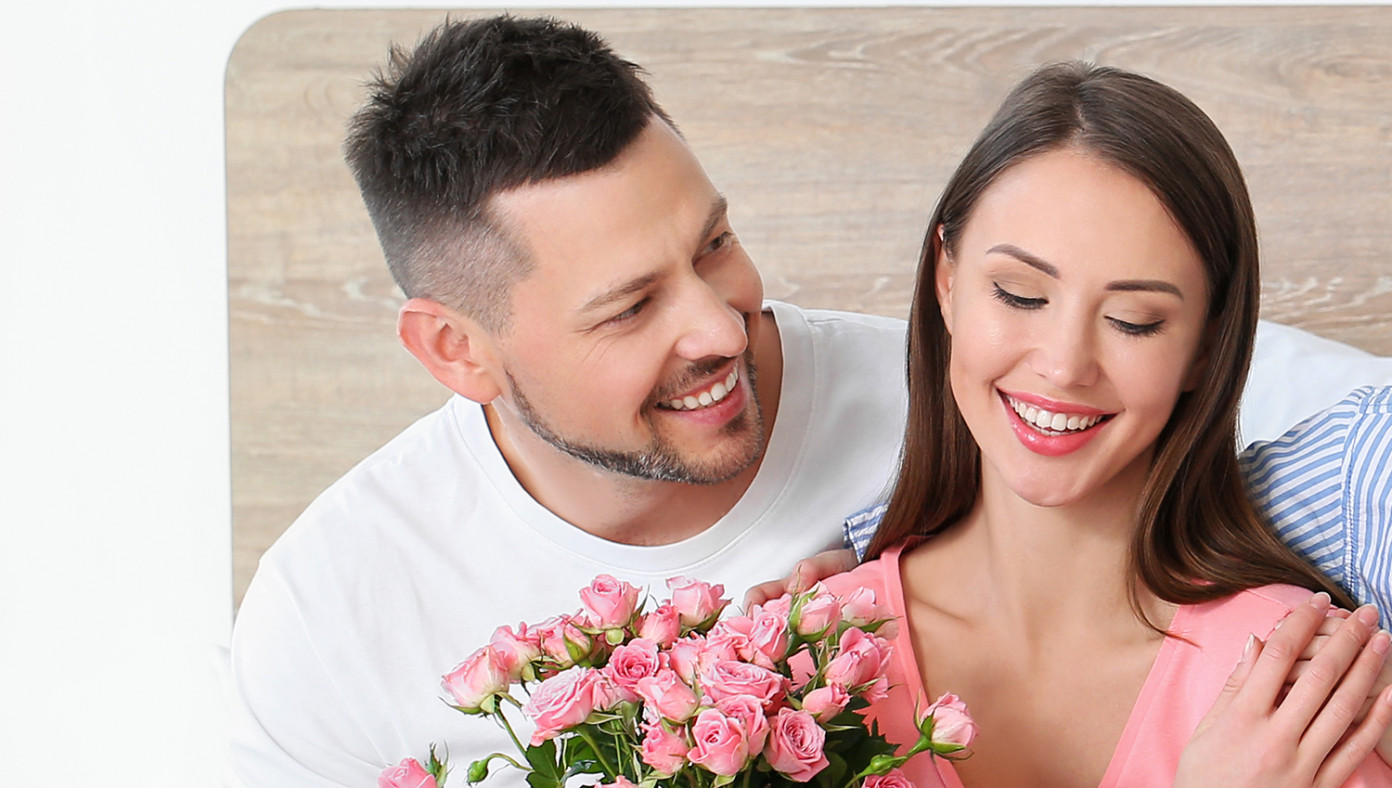 TheBabylonBee's tweet card. PORTLAND, OR—According to sources close to the Larson household, Steve, the family's non-menstruating partner, wished Carrie, the family's menstruating partner, an early happy birthing person's day...