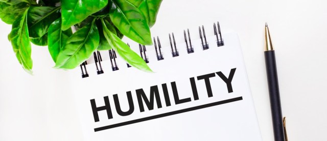 LaiqAtif's tweet card. Photo: Elena_Dig/Shutterstock.com IL-ĦAJJA TA’ UMILTÀ U MODESTJA Il-Leħen, 09.11.2025| Imam Laiq Ahmed Atif — amjmalta@gmail.com L-umiltà u l-modestja huma s-sinjali ta’ karattru tassew nobbli. Jir…