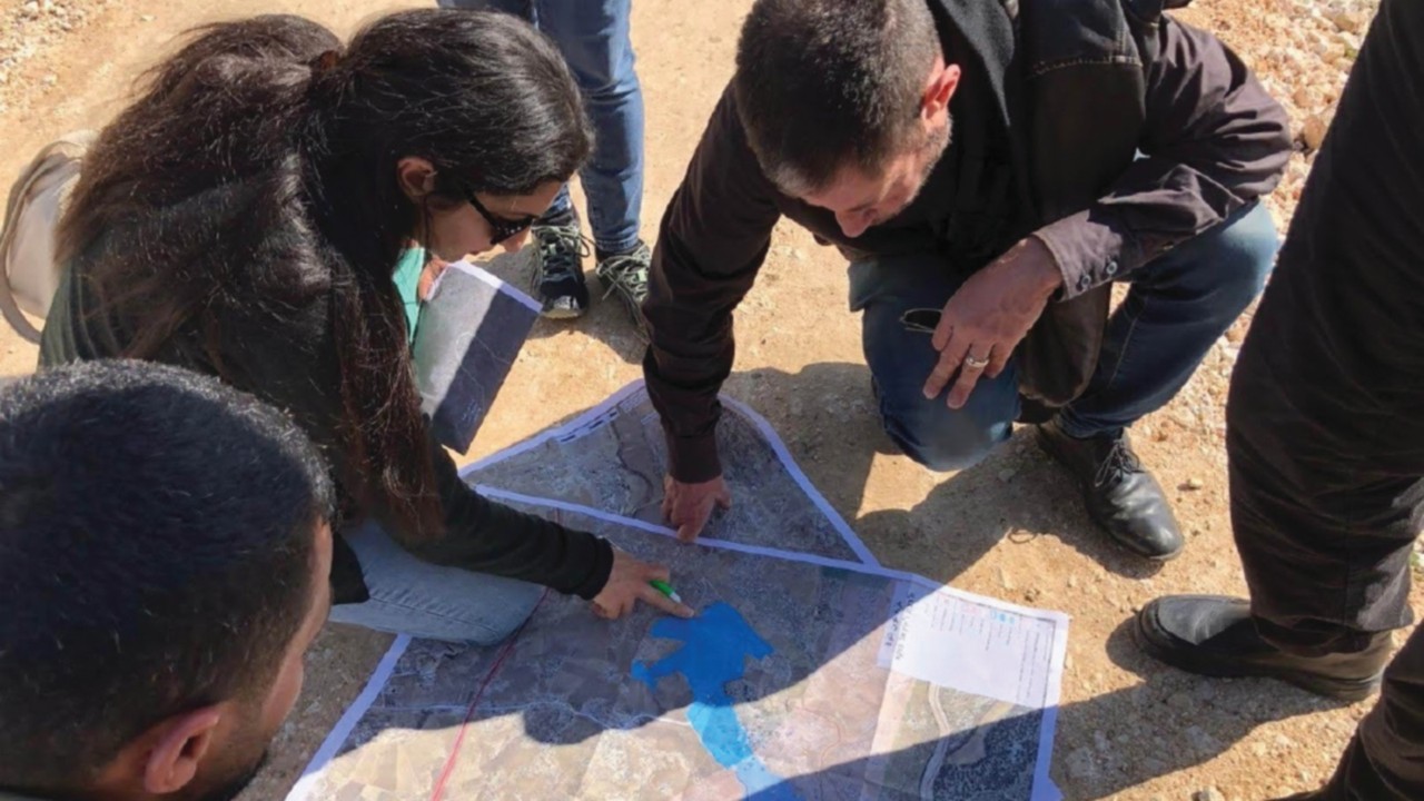 oss_romano's tweet card. In Israele molte abitazioni di arabi-palestinesi e beduini sono prive di rifugi antiaerei