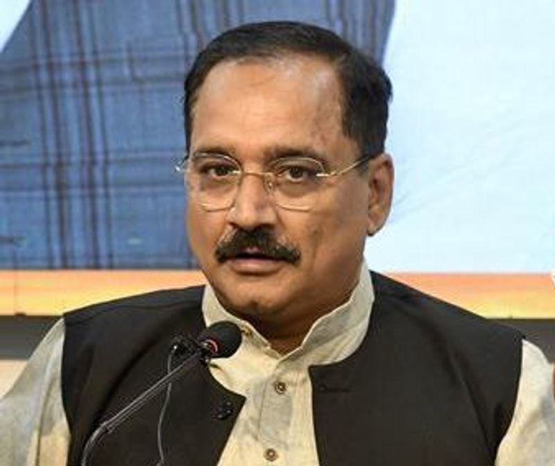 thetribunechd's tweet card. Claims its lawmakers misleading people with false protests.