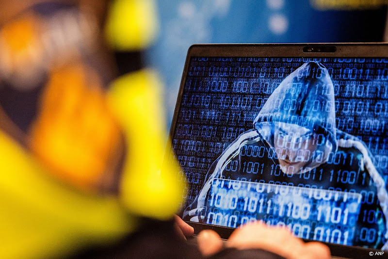 Zorggids's tweet card. Het Rijksinstituut voor Gezondheid en Milieu (RIVM) heeft dinsdag rond 11.15 uur zijn website offline gehaald vanwege een hack van buitenaf. De website is nog steeds niet bereikbaar. "We hebben uit...