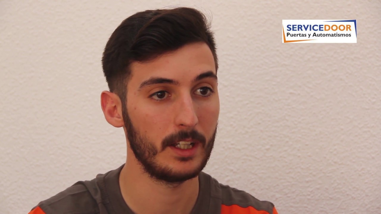 ServiceDoorPyA's tweet card. ¿Quiénes somos?