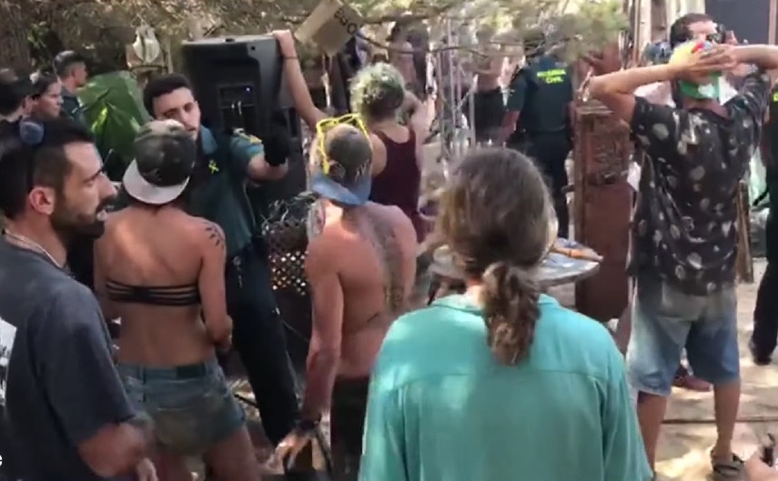 HumintDet's tweet card. El Ayuntamiento de Sant Josep multa a los organizadores de cuatro eventos no autorizados en viviendas entre 2023 y 2024. Detectivos del Consell insular resultan clave.