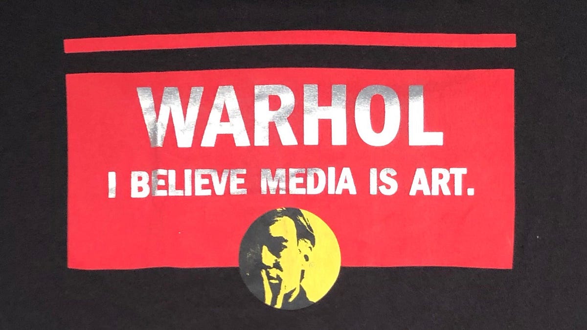 faris's tweet card. Yes, just the 6