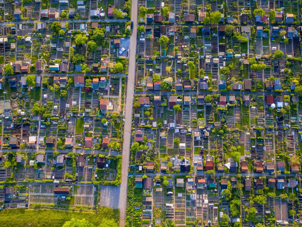 IsonomiaBlog's tweet card.   Local authorities increasingly recognise that how we use urban space can be a key tool in tackling environmental challenges. Most of those that have adopted net zero targets will have considered...