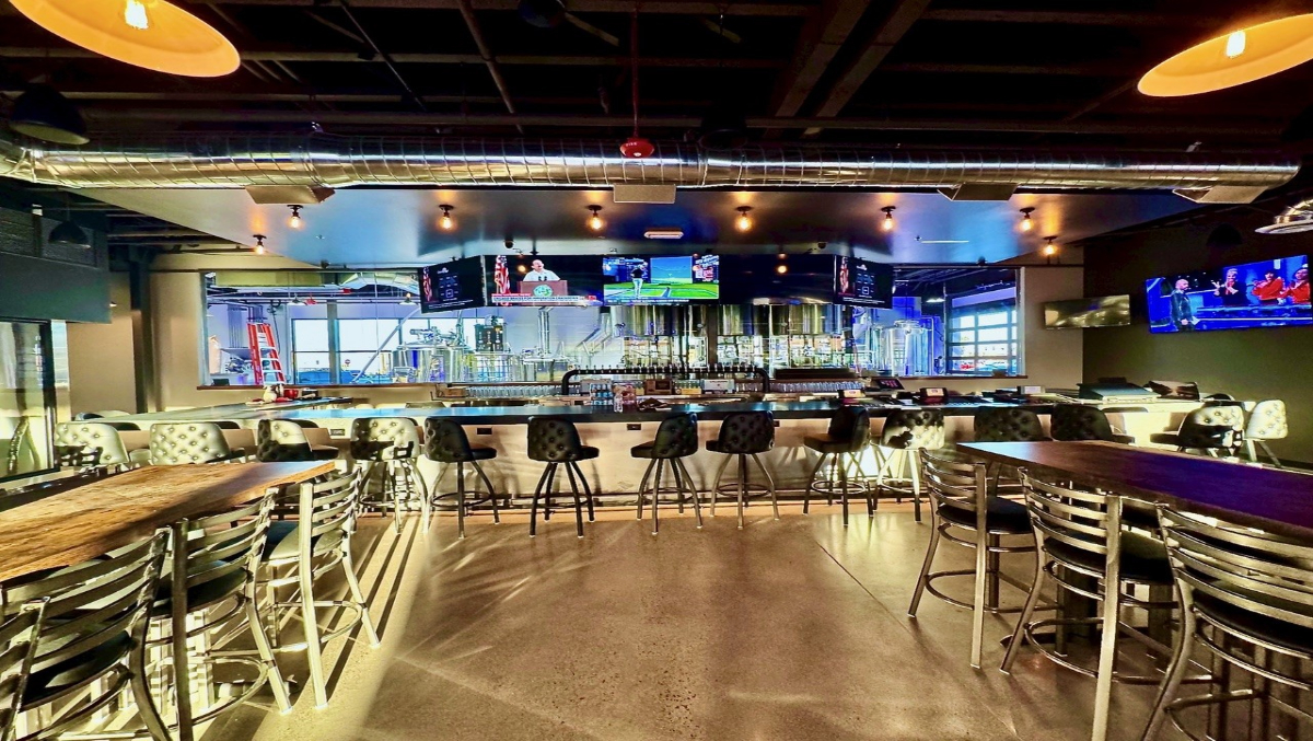 ACESANDALES's tweet card. Evolve Brewing by Aces & Ales has opened at The Bend in the Southwest Valley of Las Vegas, located at 8680 W Sunset Rd, E-100, Las Vegas, NV 89148. This ...