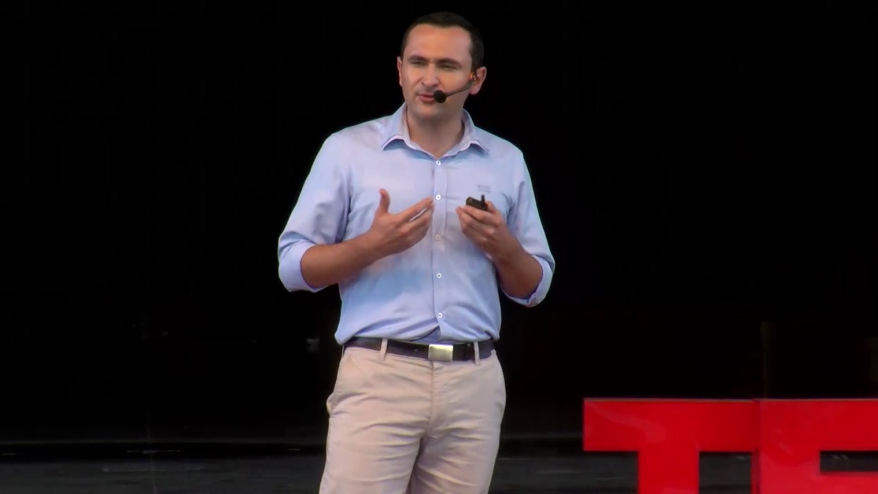 albansc's tweet card. El futuro tardó demasiado | Albán Sánchez | TEDxPuraVida