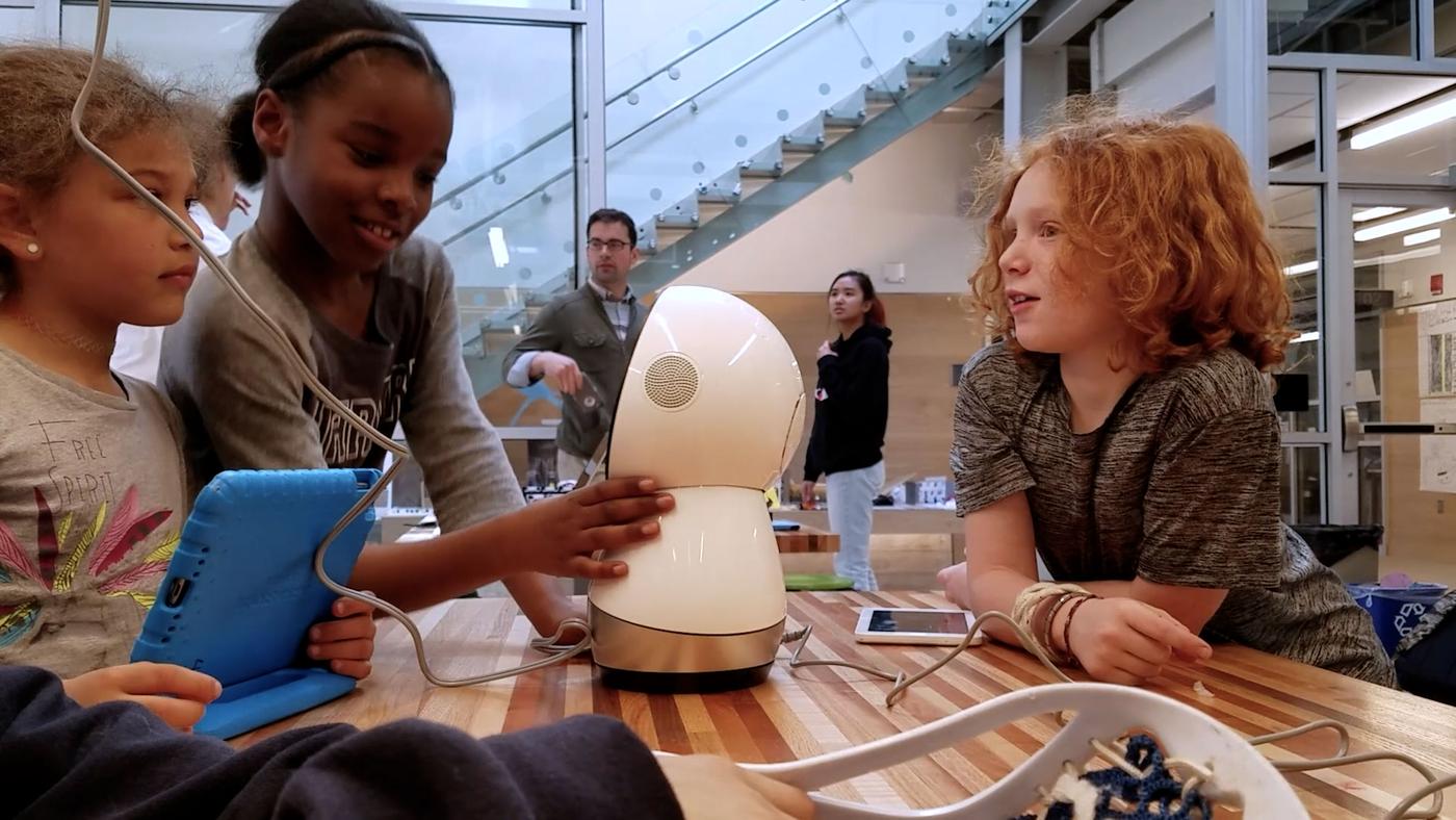 medialab's tweet card. Building intelligent personified technologies that collaborate with people to help them learn, thrive, and flourish.