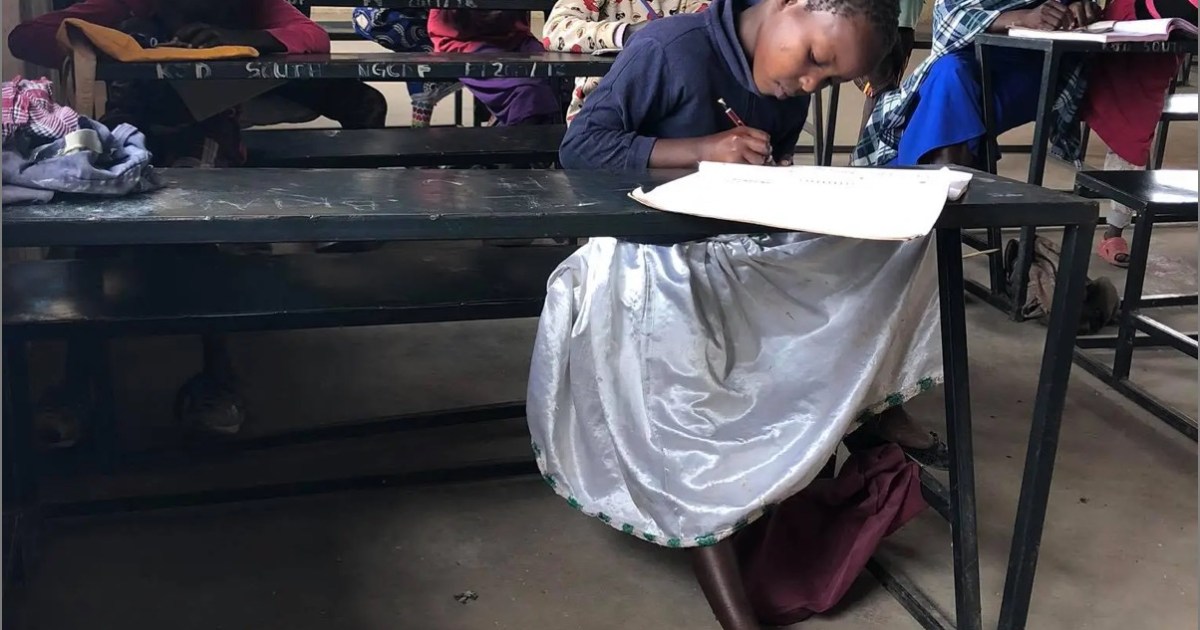 olymposgo's tweet card. ジャンボ！　今回も前回同様、リクエストボックスに届いた読者様からの質問に答えるね。 「ケニアのお弁当ってどんなものか見てみたいです。学校に持っていくときや、 …