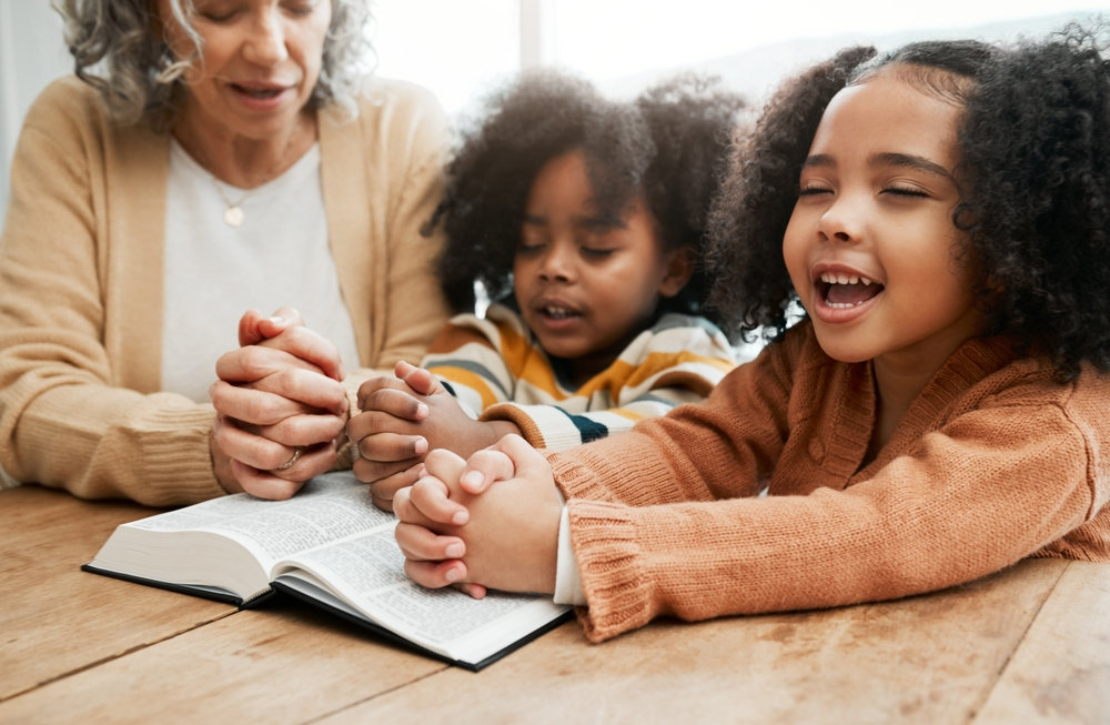 mattwclick's tweet card. One of the best things you can do for your family is to pray with your family.Photo: Shutterstock Some folks will see the above statement and say—“It’s hard enough to pray consistently for my...