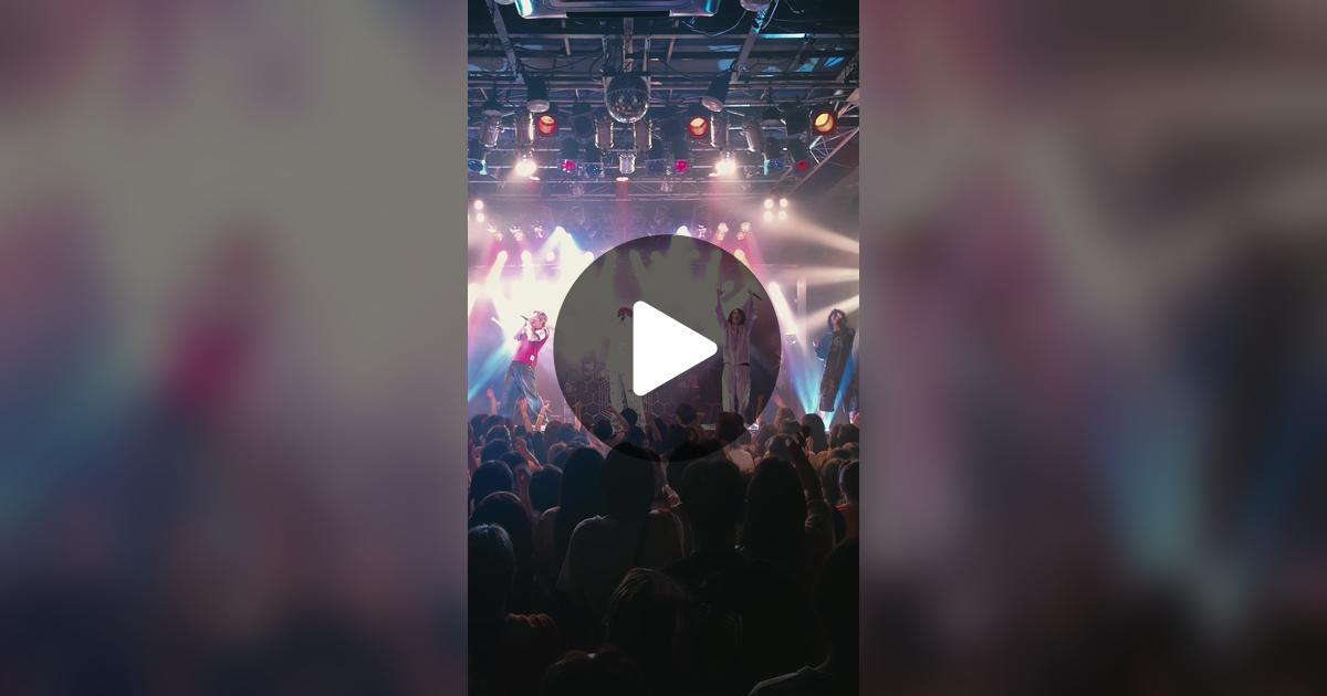 yasuharu102's tweet card. 「いいね」が94件、コメントが15件。「六本木クラスの曲ってこの人たちが歌ってたんだ」