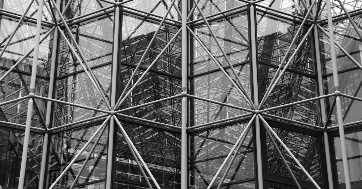 deniswsrosa's tweet card. When you have strict data consistency requirements in your application there will be challenges faced by NoSQL and NewSQL databases with ACID Transactions.