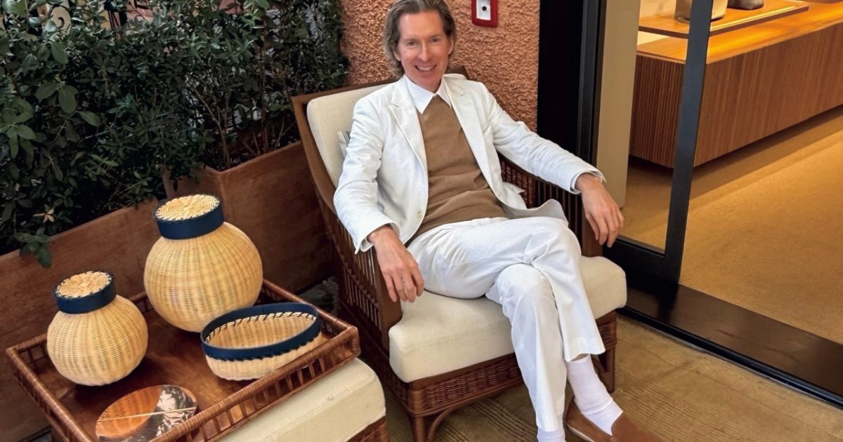 mif4c's tweet card. インタビュー嫌いのウェスが、今回ポパイ読者のために2001年以降の観るべき映画を教えてくれた。書くのが面倒だったみたいで、動画で送ってきたのだけれど（笑）。