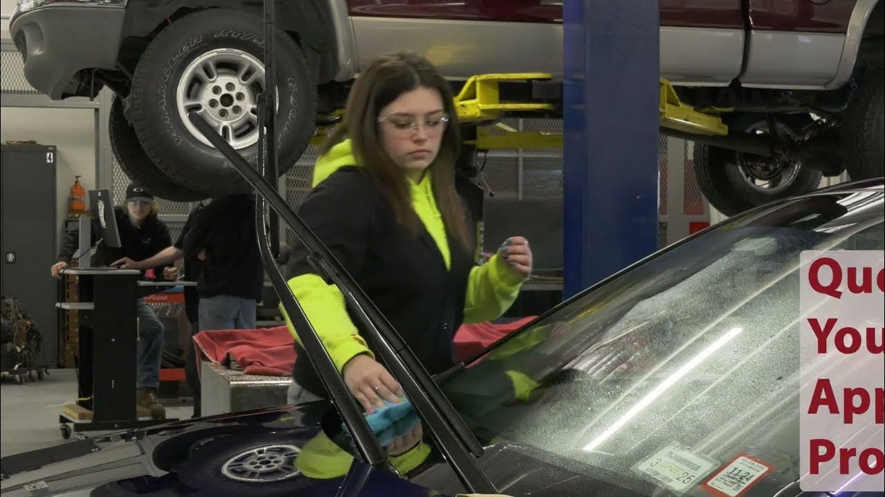 QIIICareerTech's tweet card. How the Youth Apprenticeship Program is Shaping Student's Futures