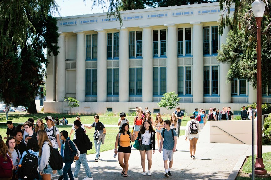 linked_learning's tweet card. The Golden State Pathways program promises to replace exactly what’s hurting us most right now, with exactly what can help us most for the future.