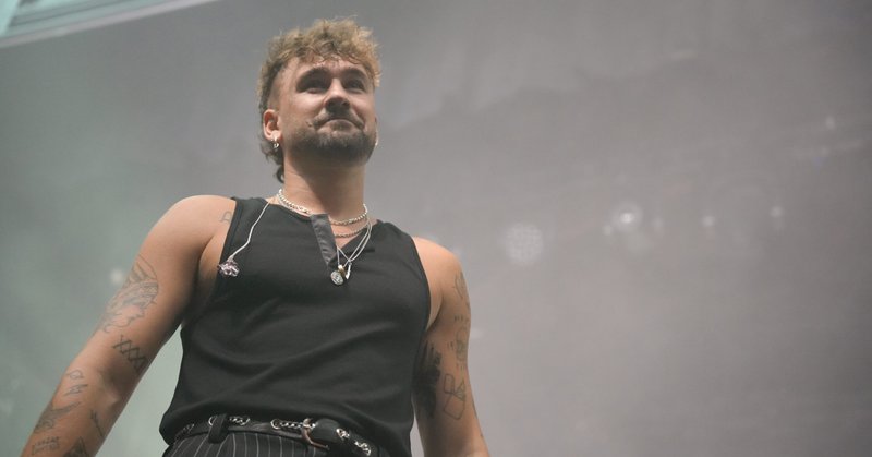 Tweet card summary image