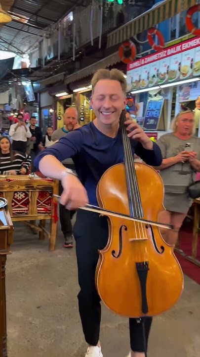 ChurinFunfly7's tweet card. FELICITÀ Italy 🇮🇹 #cello #music #coversong #italy #felicità...