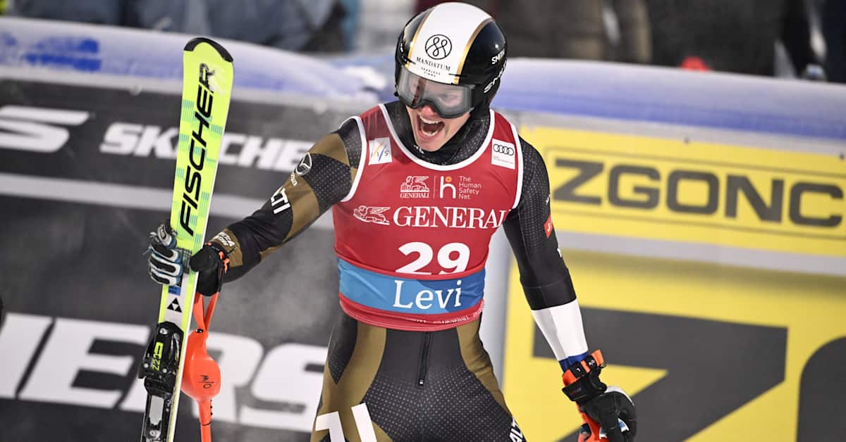 TimoTossavainen's tweet card. Eduard Hallberg piti päänsä kylmänä ja nousi toisella kierroksella kolmanneksi kotiyleisönsä edessä Levin maailmancupin pujottelukilpailussa.