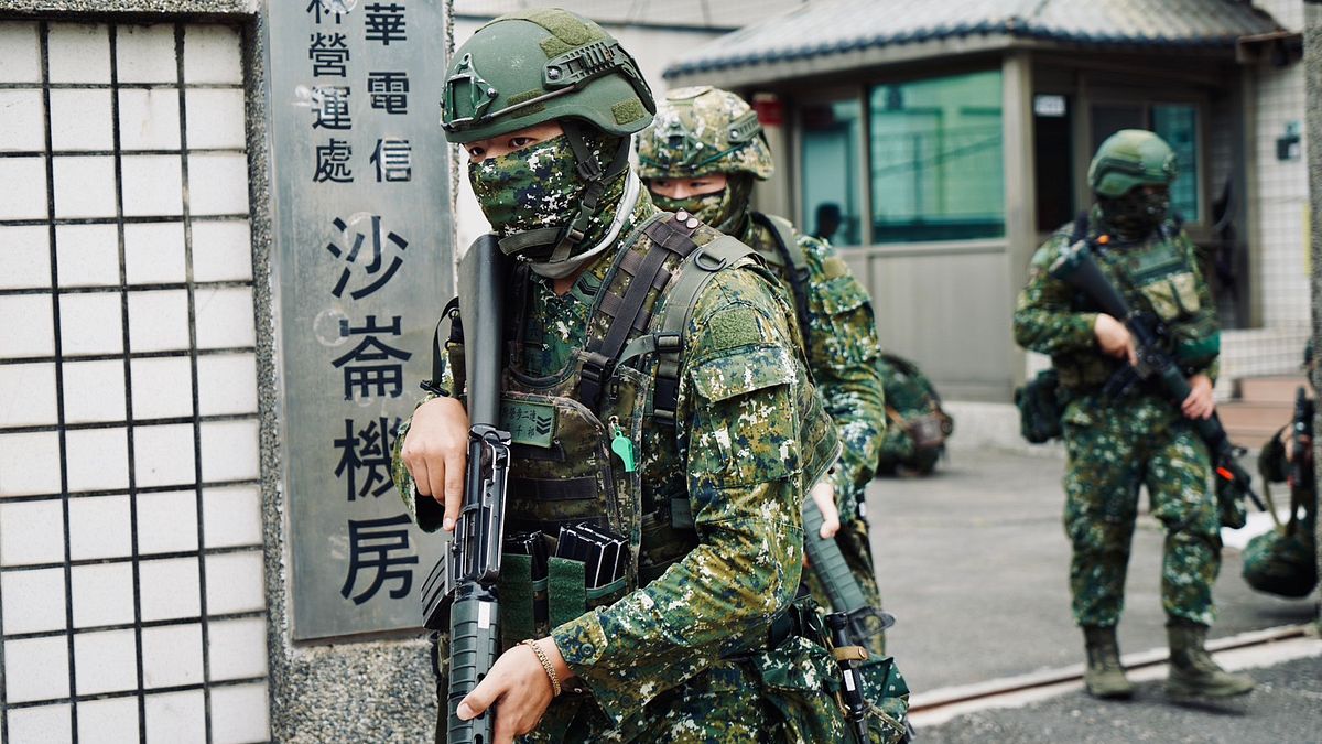 chibitachan's tweet card. 台湾は現在、10本の国内海底ケーブルと14本の国際海底ケーブルによって外部との通信を担っている。2024年にはデジタル発展部（数発部）が行政院に承認を受け、台湾─馬祖間の海底ケーブルを含む10本の国内海底ケーブルを重要基盤施設として指定する計画である。近年、海底ケーブルの劣化に加えて台湾の海底ケーブルが「人為的破壊」によって被害を受けることが多く、中国の「グ......