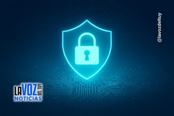 LaVozDelTuy_'s tweet card. El CICPC exhorta a los usuarios a mantenerse alertas y aplicar estas medidas de protección digital, especialmente durante las festividades decem