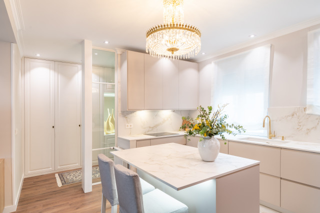 ComodoosInt's tweet card. La dueña de este piso descubrió en Houzz el perfil de la profesional y la llamó para encargarle la reforma de su casa.